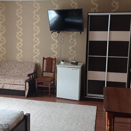 Готель Адріана Dunaivtsi Exterior foto